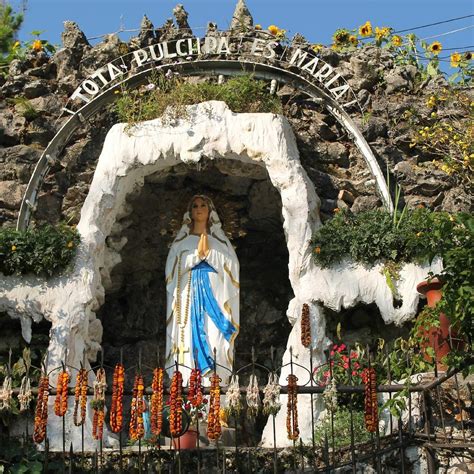 Our Lady of Lourdes Grotto, Baguio .